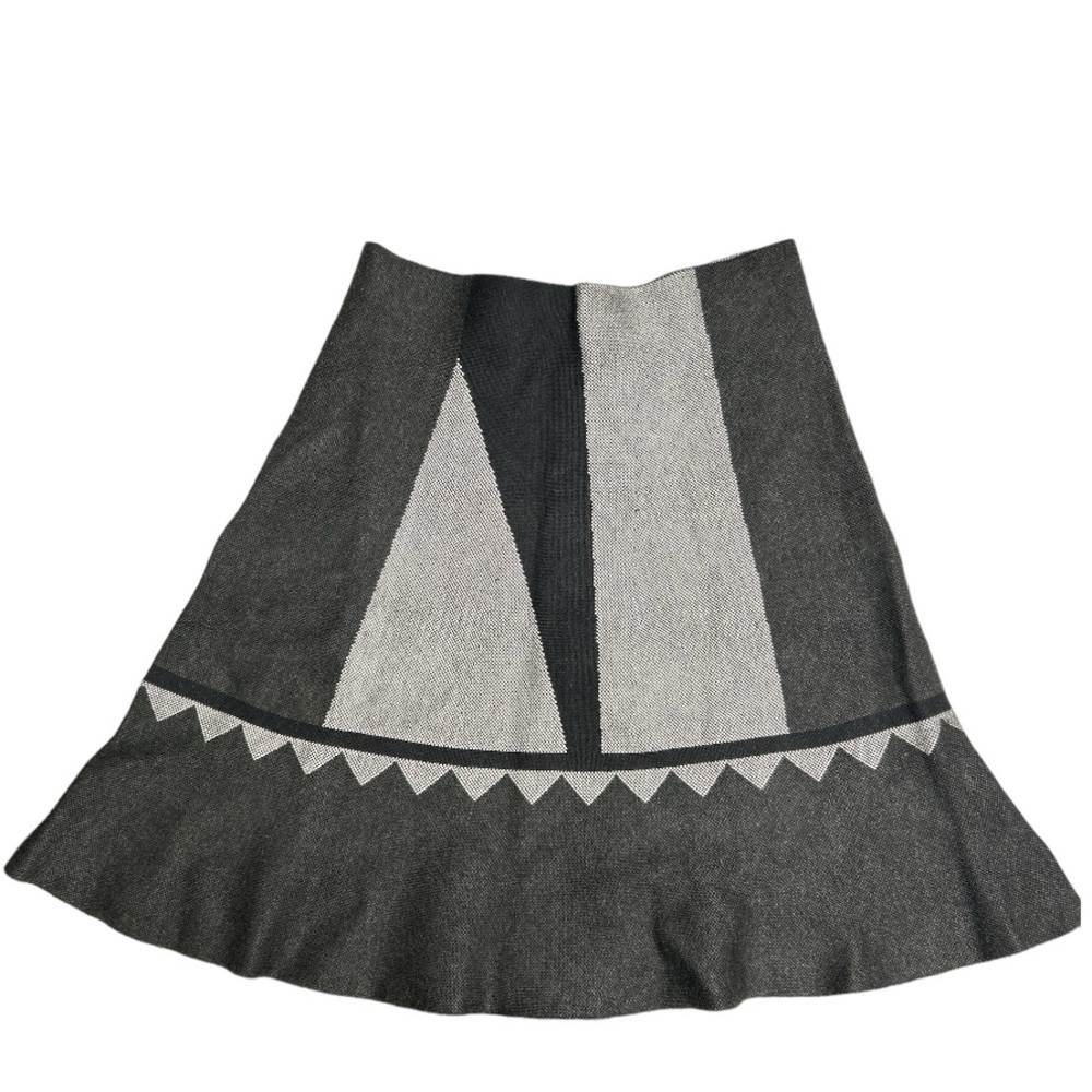 Max Edition | Black and Gray Skirt- size MP